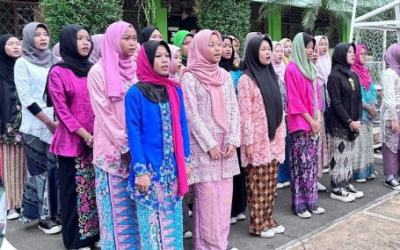 E-Newspaper MTsN 17 Jakarta Khidmat Melaksanakan Upacara Hari Kartini