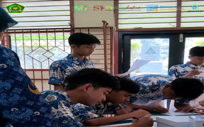 Puskesmas Pasar Rebo Kerjasama MTsN 17 Jakarta Skrining Kesehatan dan Bahaya Asap Rokok Bersama